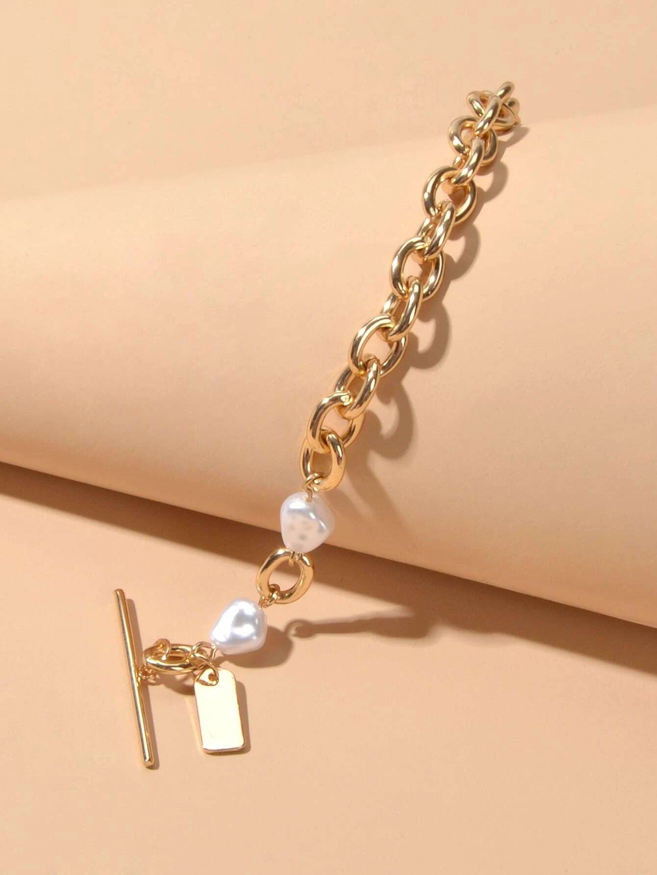 Pearl Decor Letter Tag Charm Heavy Solid Chain Buckle Bracelet Textured Jewelry