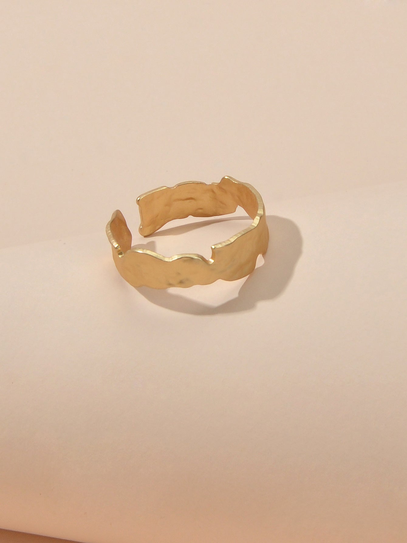 Classics Jewellery Gold Metal Minimalist Geometric Engagement Finger Ring Band